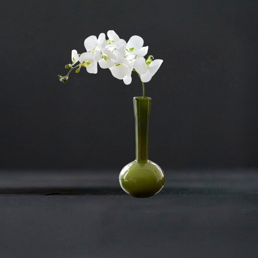 Elegant Éclat: French Inspired Glass Vase Collection