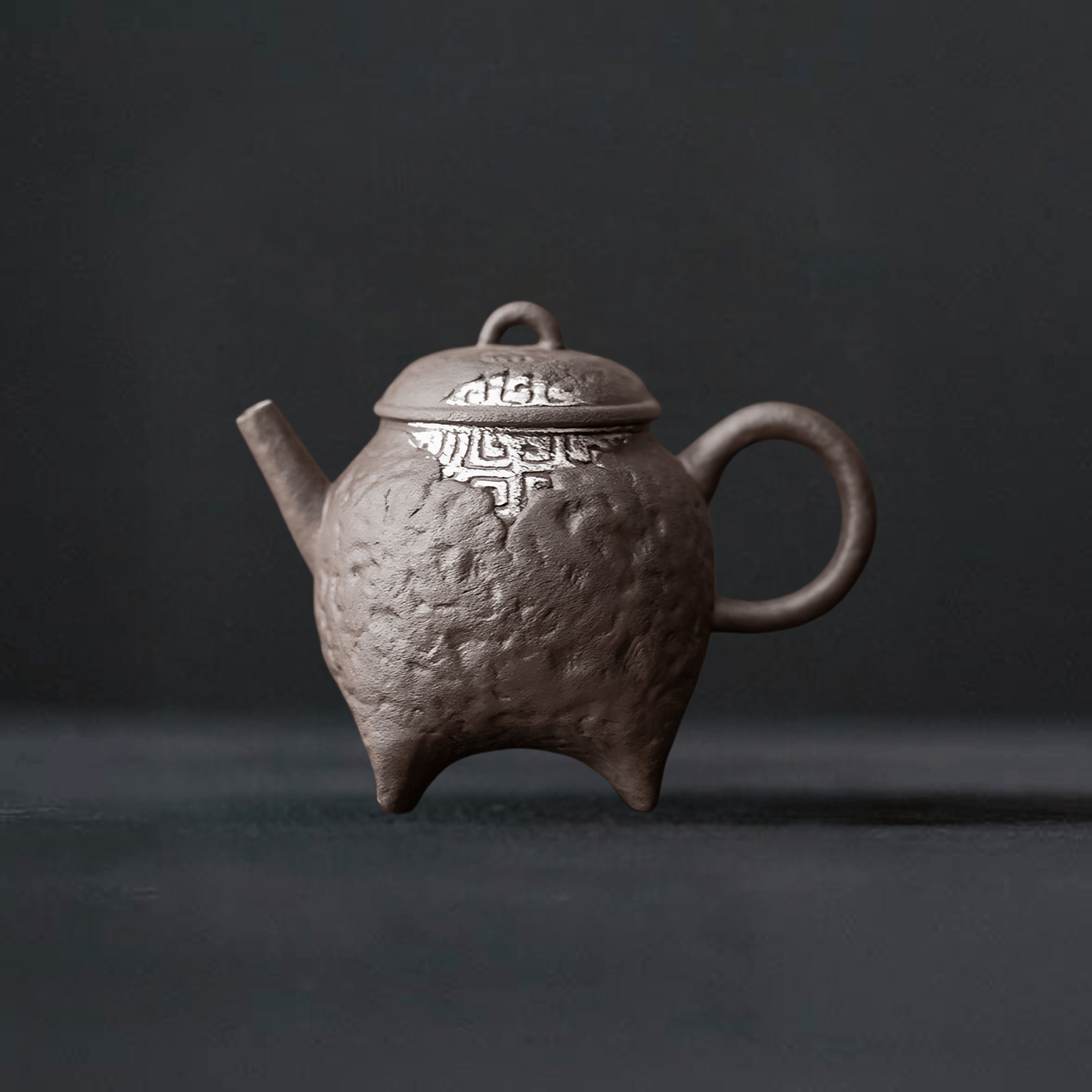 TEA TIME ESSENTIALS TEA Ancient Zhang Red Nostalgic Echoes Teapot from the Bronze Glaze Collection