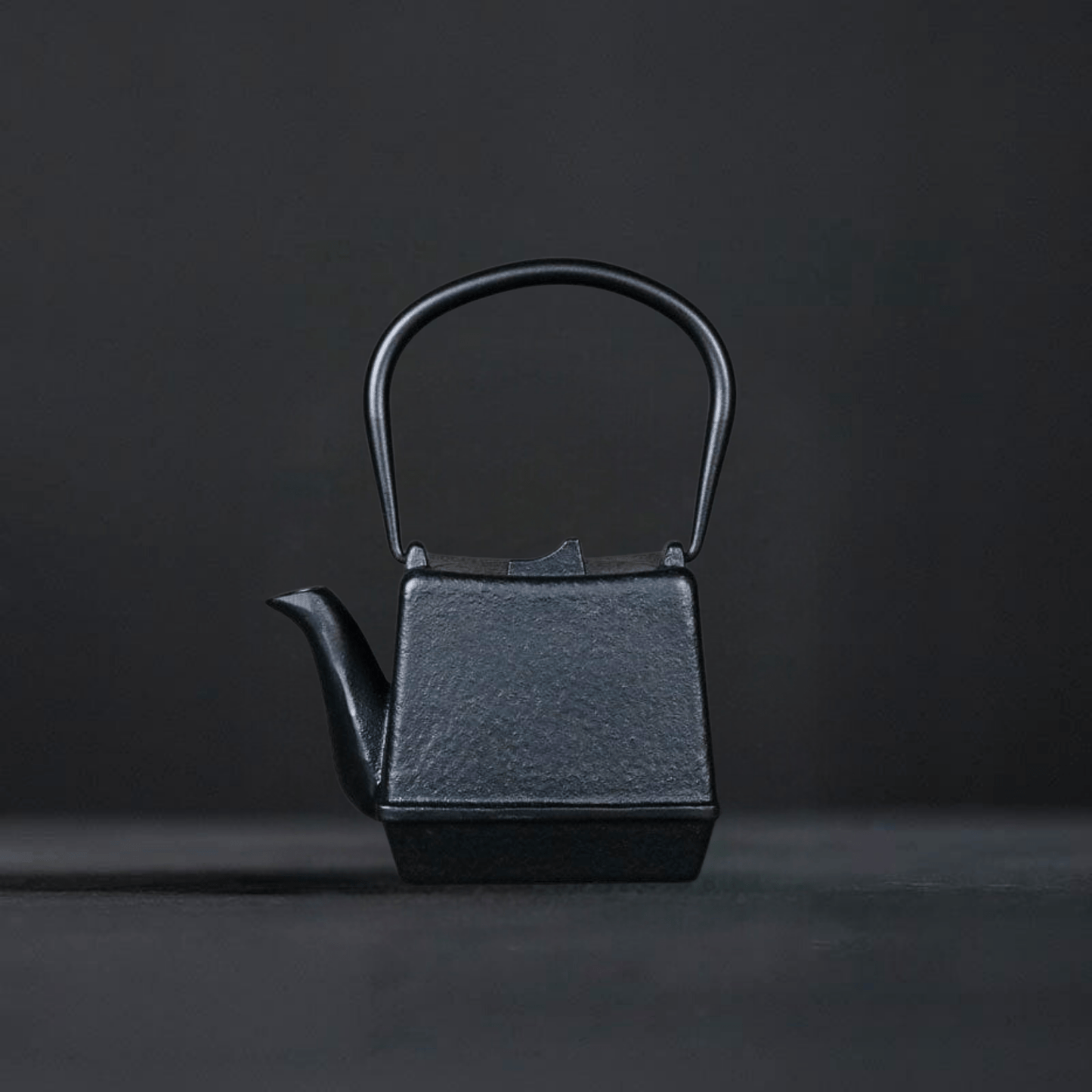 TEA TIME ESSENTIALS TEA Black ZenCast Iron Serenity Square Teapot