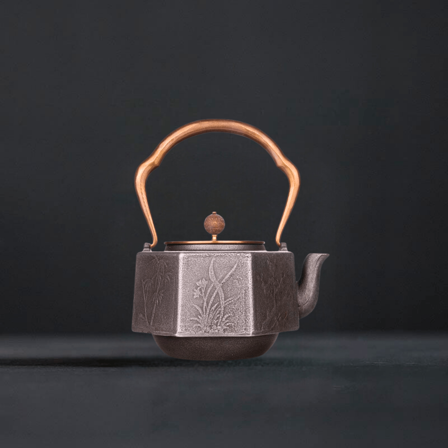 TEA TIME ESSENTIALS TEA Iron Rustic Iron Brew Kettle